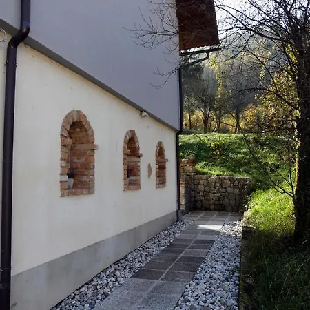 Pred Peklom