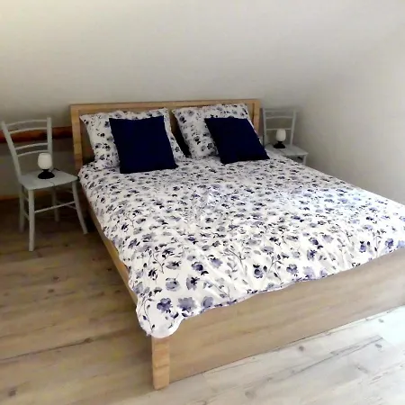 Appartement Pred Peklom Borovnica